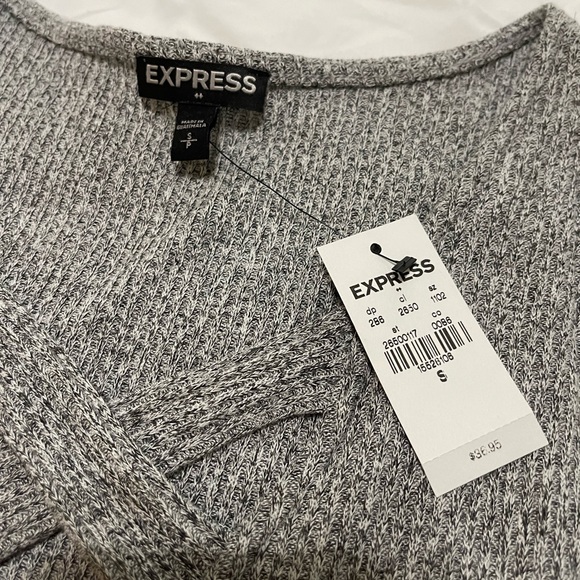 Express Top - Picture 2 of 4